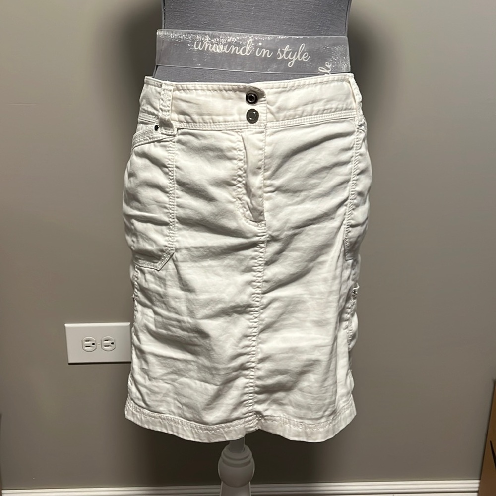 White House Black Market Skirt 14